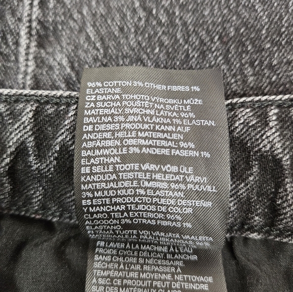 H&M Stonewashed Black‎ Denim Mom Jeans Tapered Leg Size 12 Women's L19 - Picture 7 of 11